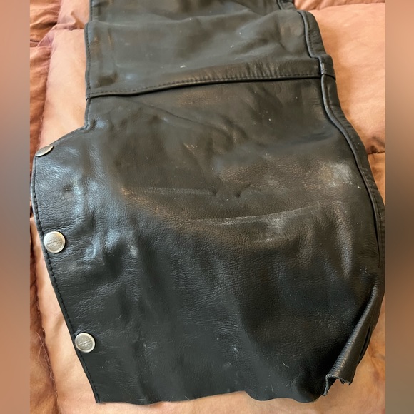 Harley-Davidson Leather Chaps - Picture 5 of 6